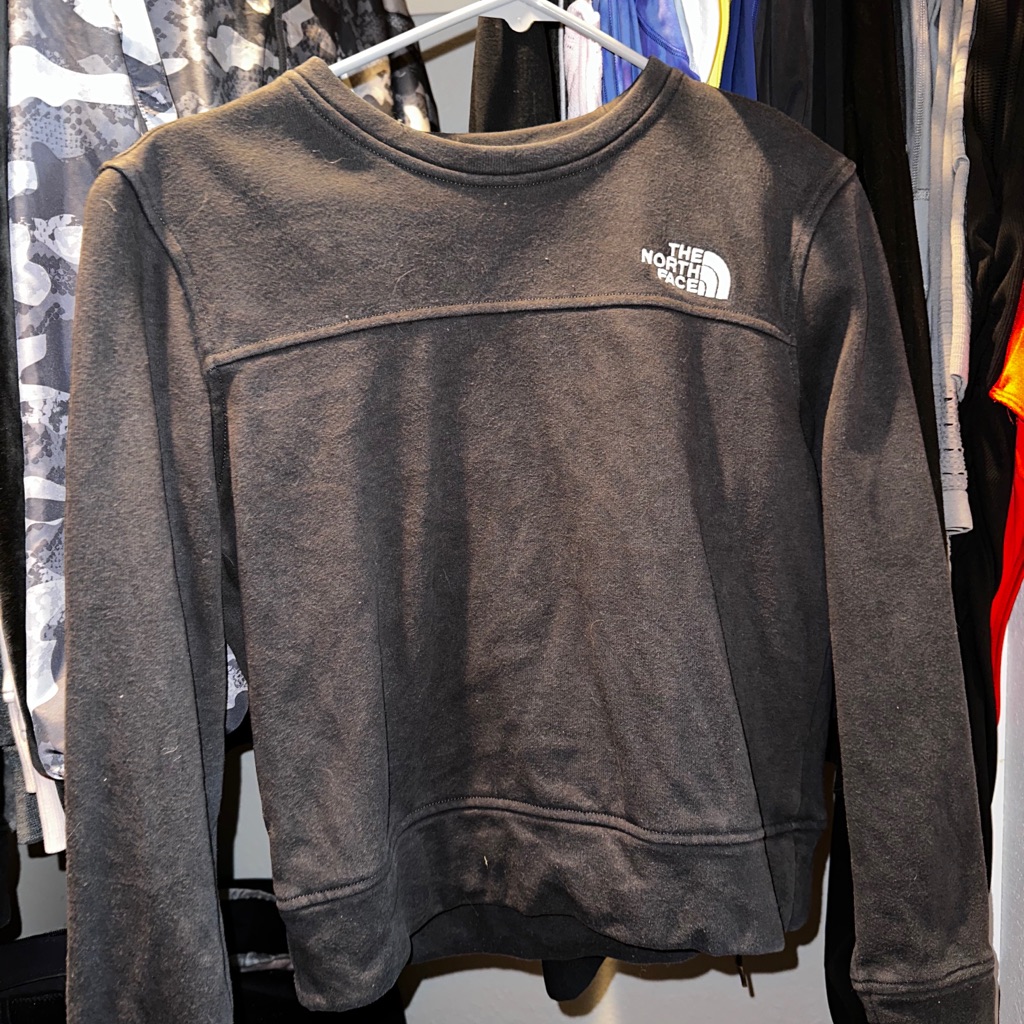 Black North Face Pullover